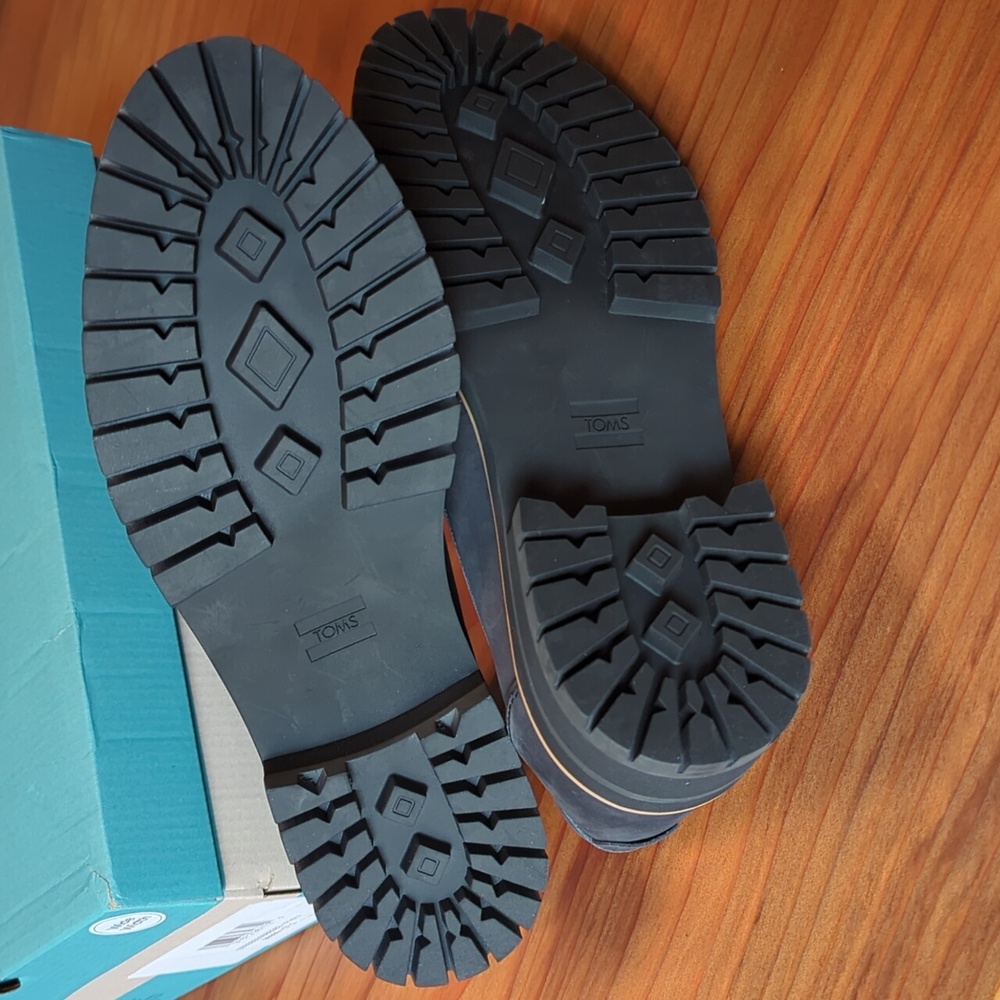 TOMS Women's Cara Black Loafers - Picture 5 of 8